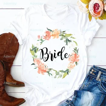 Тениска Bride To Be е с графичен дизайн за моминско парти, Сватба тениска, потник за отбора младоженци, тениски за жени моминско парти с къс ръкав