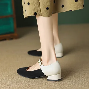 Извънгабаритни обувки големи размери с квадратни пръсти на дебелите обувки с токчета и ниски обувки с модерен и удобен дизайн линии
